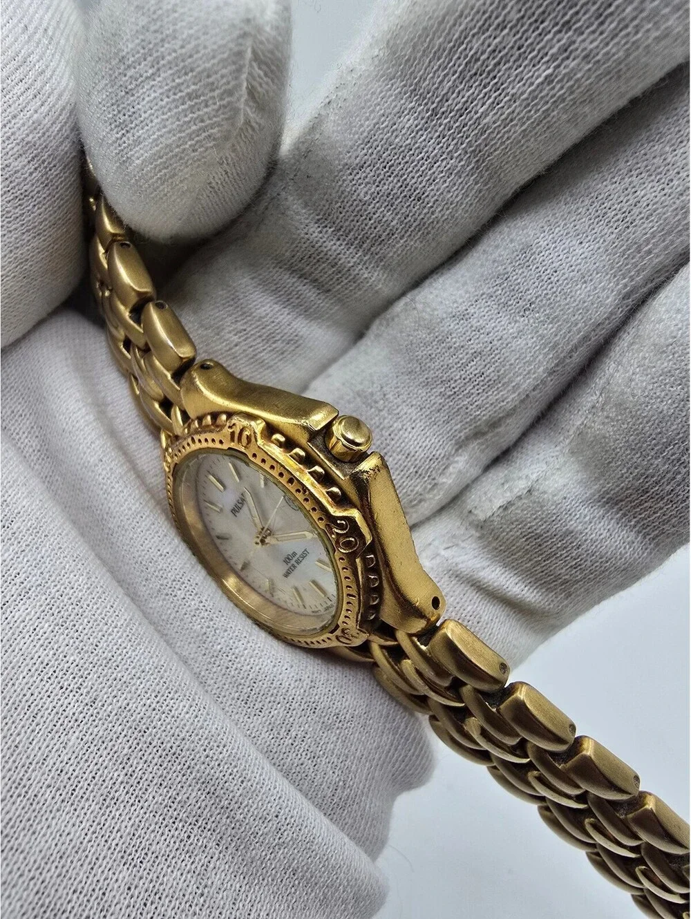 Pulsar Women’s Watch Gold Tone Bracelet MOP Dial Date 100m
